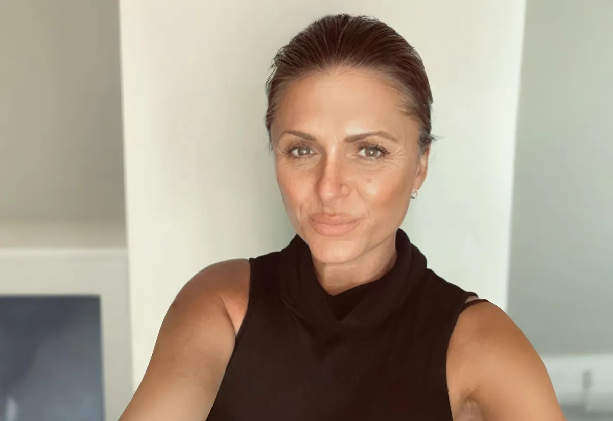 Jacqueline Yates, holistic counsellor, looking warmly at camera